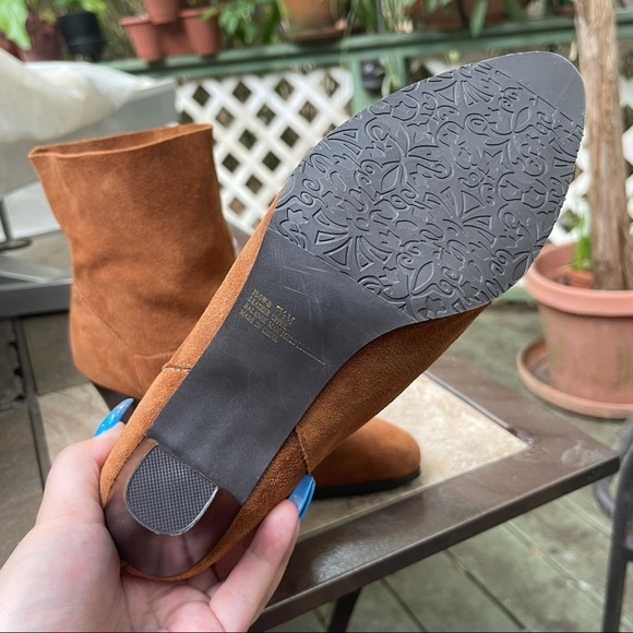 Leather Cognac Rounded Toe Boots 7.5 - Picture 9 of 10